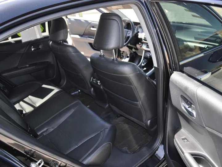 BLACK, 2015 HONDA ACCORD Image 28