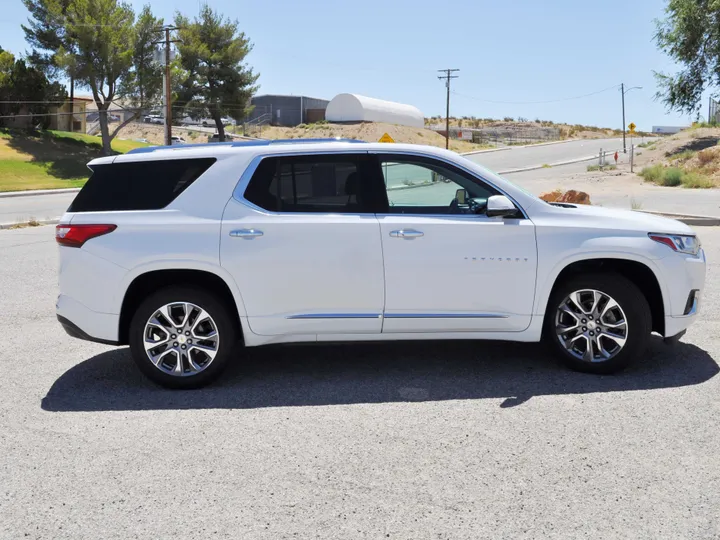 WHITE, 2019 CHEVROLET TRAVERSE Image 8