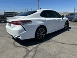 WHITE, 2018 TOYOTA CAMRY Thumnail Image 2