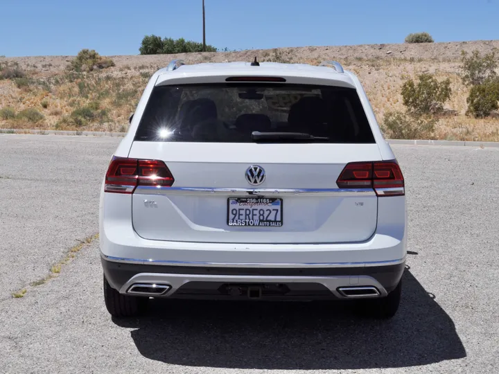 WHITE, 2018 VOLKSWAGEN ATLAS Image 6