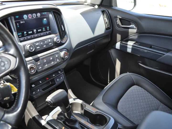 WHITE, 2016 CHEVROLET COLORADO CREW CAB Image 20