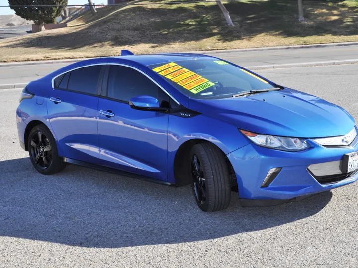 BLUE, 2018 CHEVROLET VOLT Image 9