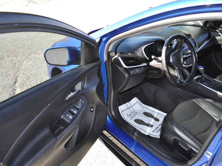 BLUE, 2018 CHEVROLET VOLT Image 10