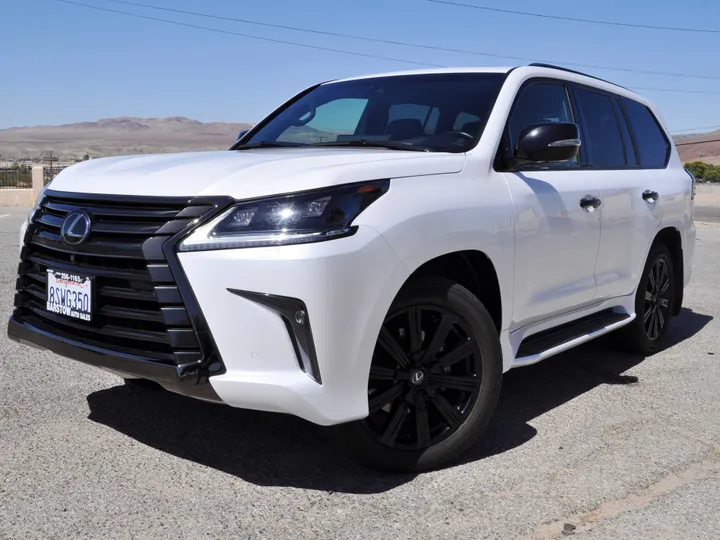 WHITE, 2021 LEXUS LX Image 10