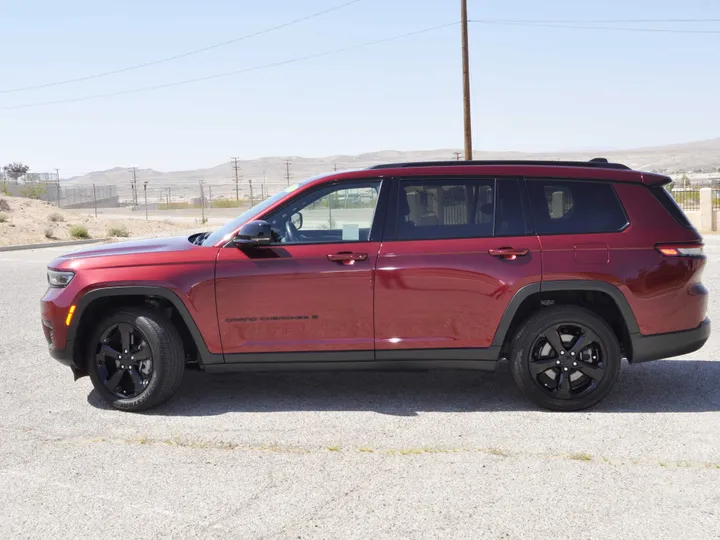 BURGUNDY, 2021 JEEP GRAND CHEROKEE L Image 4