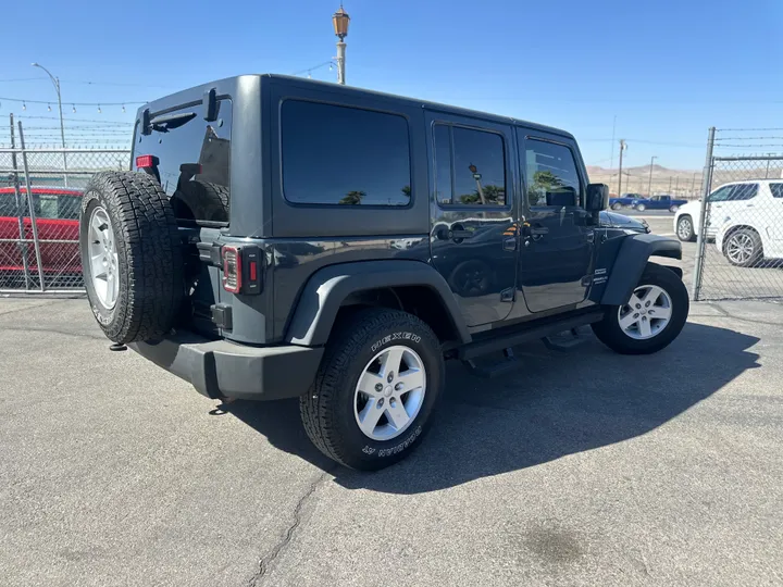 GRAY, 2017 JEEP WRANGLER UNLIMITED Image 2