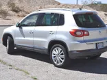 WHITE GOLD METALLIC, 2011 VOLKSWAGEN TIGUAN Thumnail Image 5