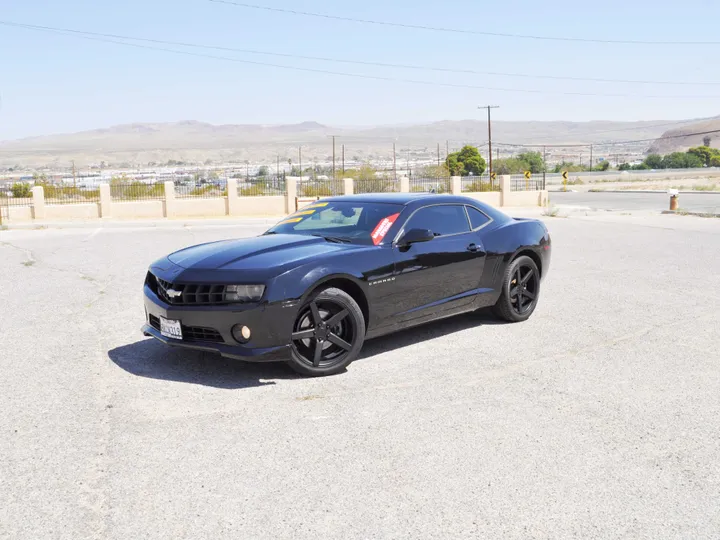 BLACK, 2011 CHEVROLET CAMARO Image 3