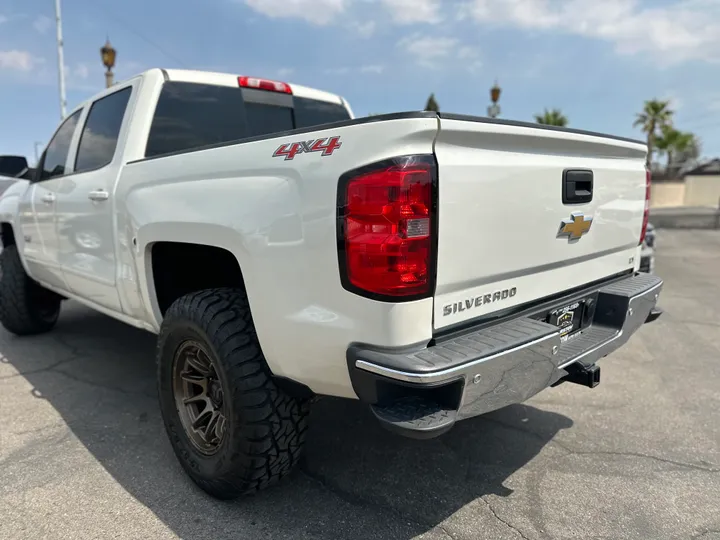 WHITE, 2015 CHEVROLET SILVERADO 1500 CREW CAB Image 2