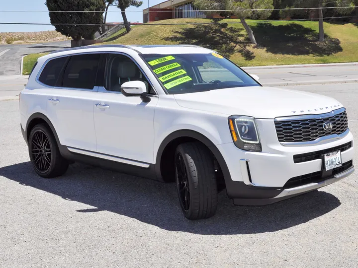 WHITE, 2020 KIA TELLURIDE Image 9