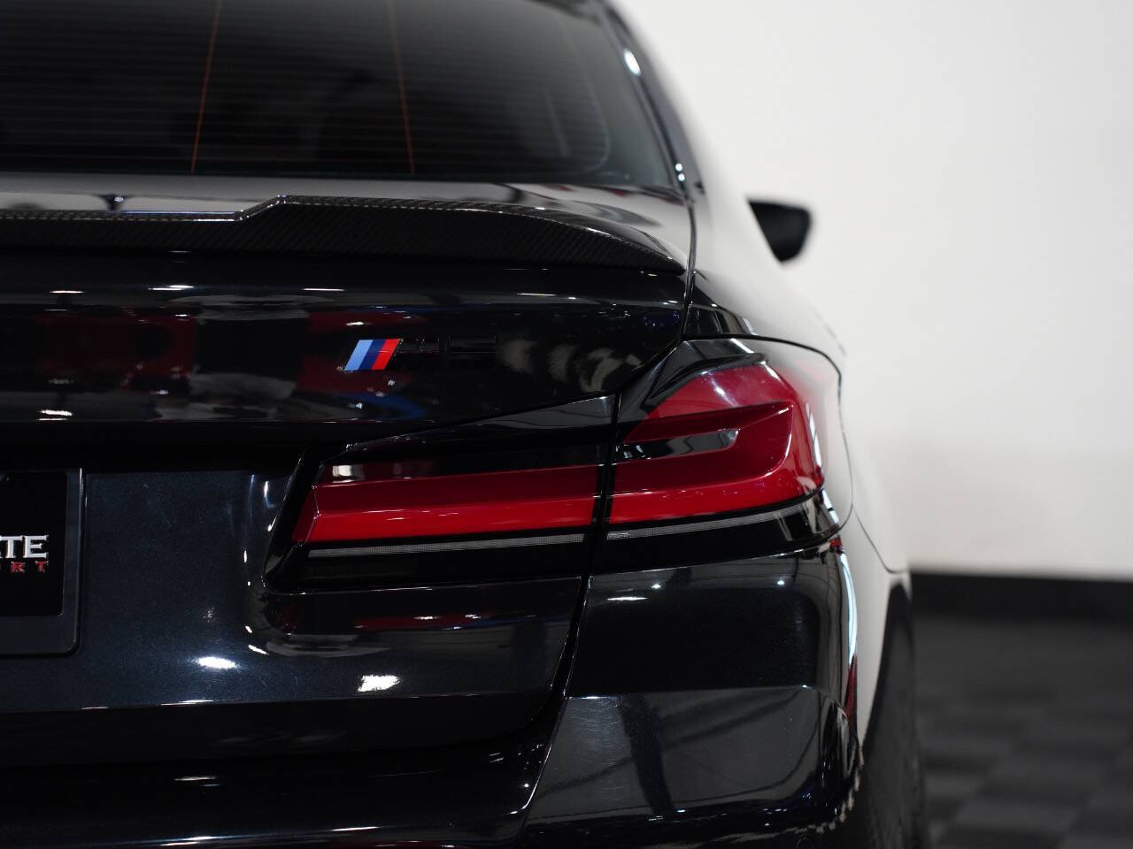 BLACK SAPPHIRE METALLIC, 2021 BMW M5 Image 20