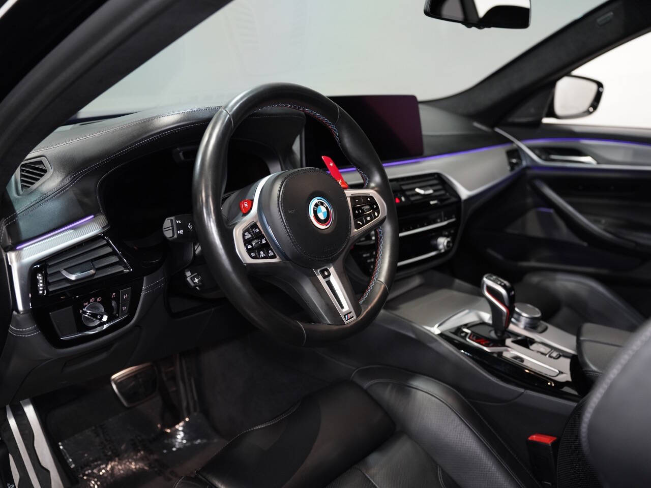 BLACK SAPPHIRE METALLIC, 2021 BMW M5 Image 37