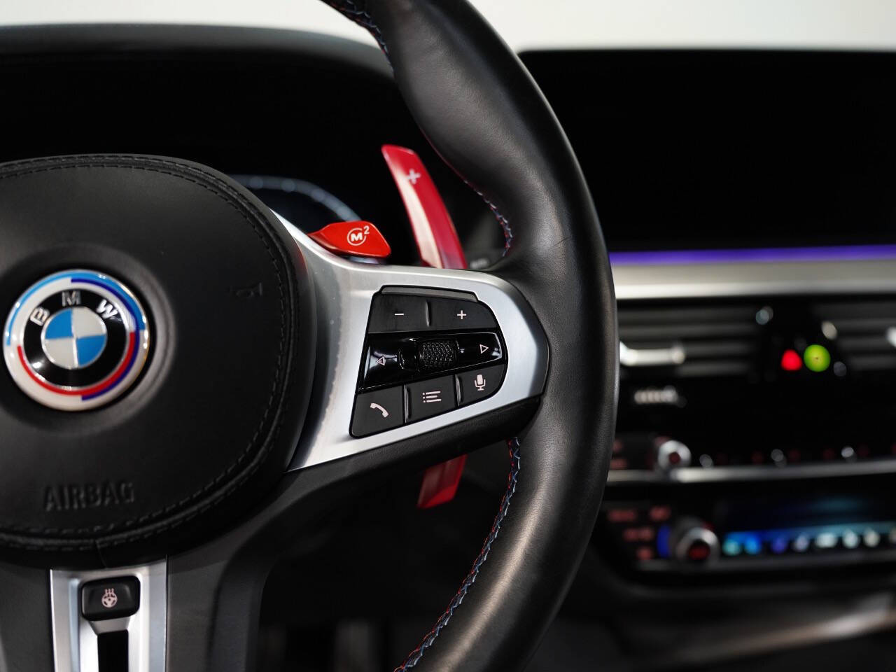 BLACK SAPPHIRE METALLIC, 2021 BMW M5 Image 48