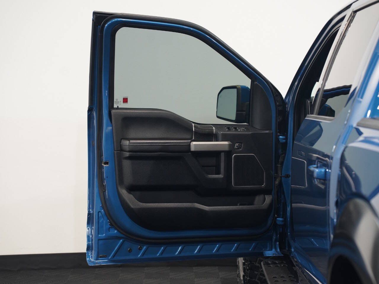 FORD PERFORMANCE BLUE, 2019 FORD F150 SUPERCREW CAB Image 28