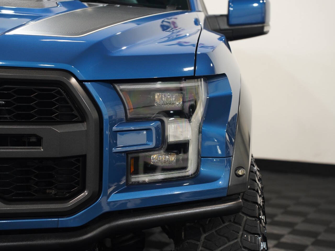 FORD PERFORMANCE BLUE, 2019 FORD F150 SUPERCREW CAB Image 10