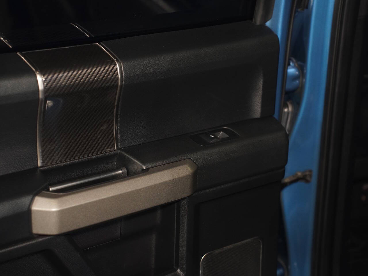 FORD PERFORMANCE BLUE, 2019 FORD F150 SUPERCREW CAB Image 35