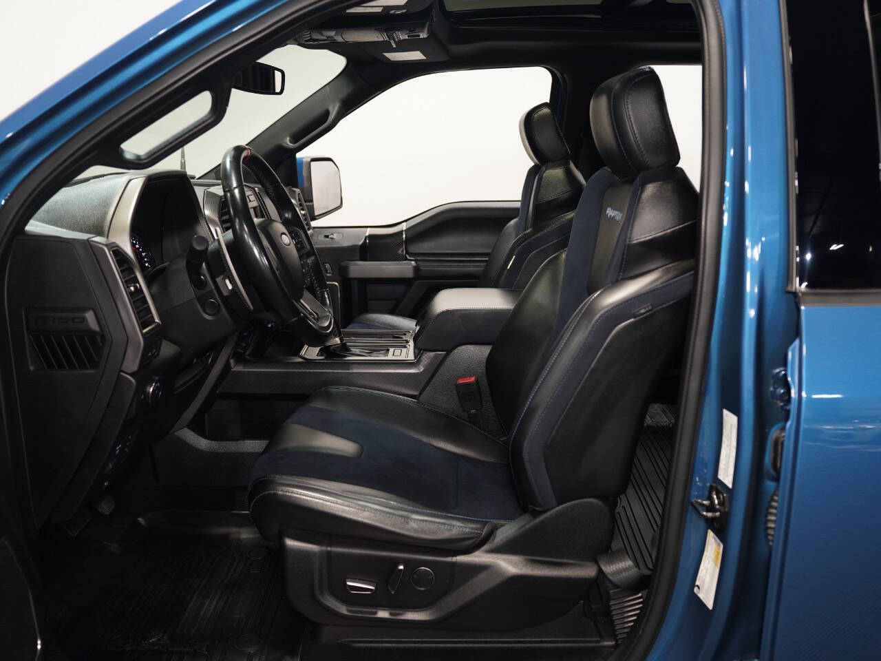 FORD PERFORMANCE BLUE, 2019 FORD F150 SUPERCREW CAB Image 38