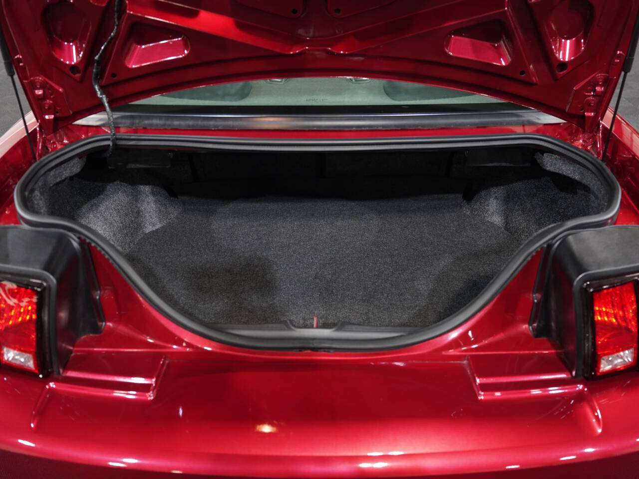 REDFIRE METALLIC, 2004 FORD MUSTANG Image 45