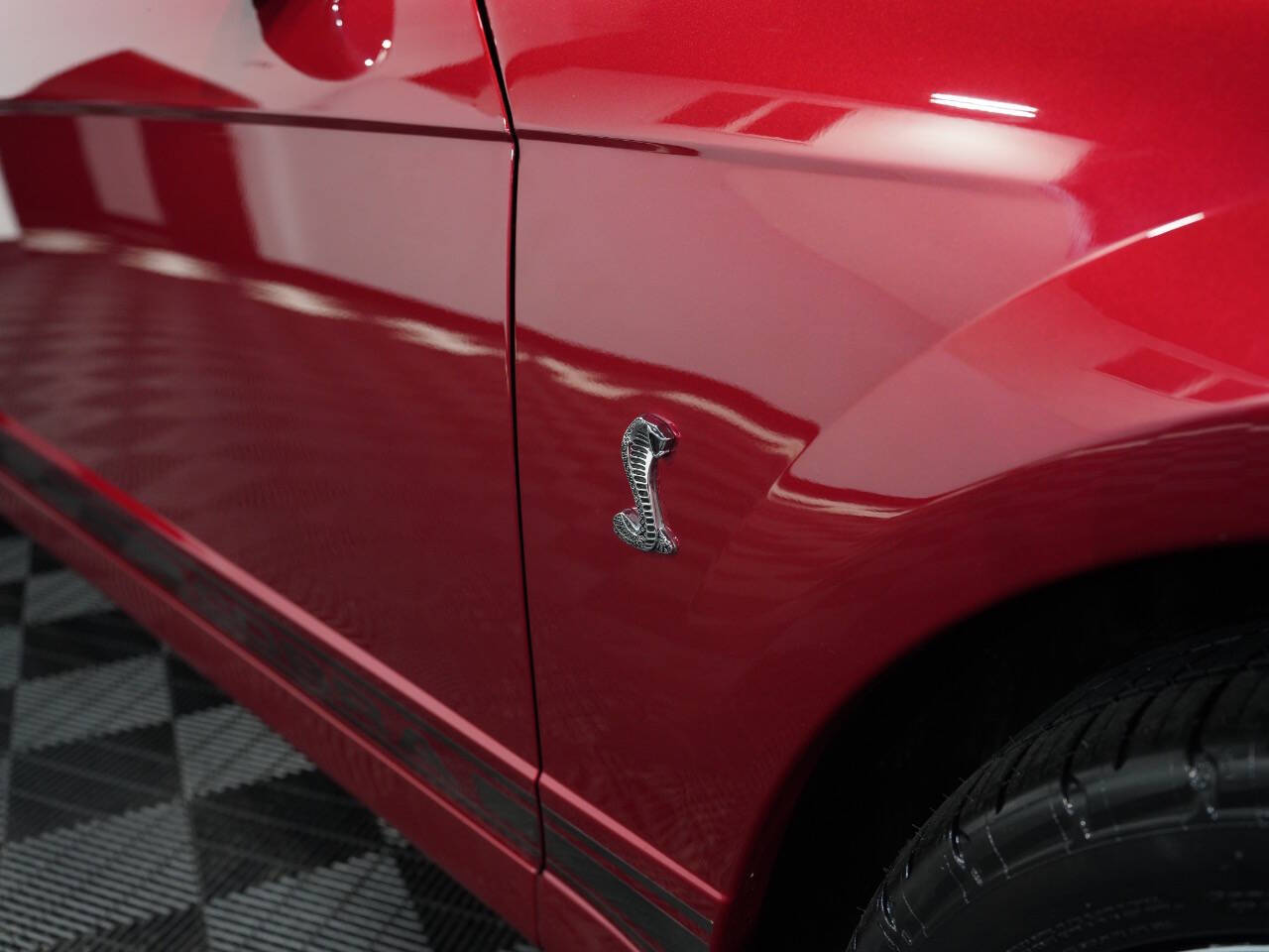 REDFIRE METALLIC, 2004 FORD MUSTANG Image 13