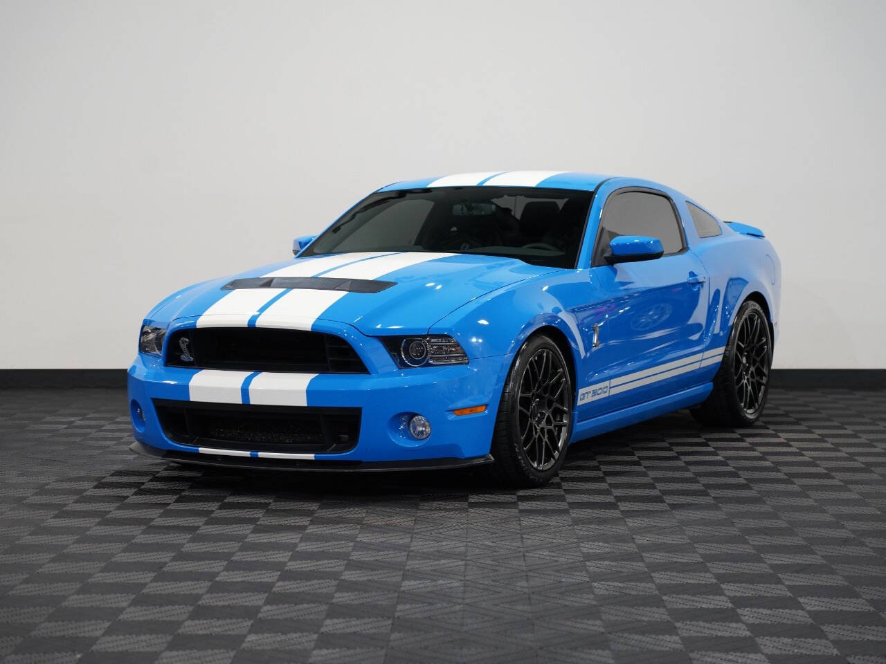 GRABBER BLUE, 2013 FORD MUSTANG Image 3