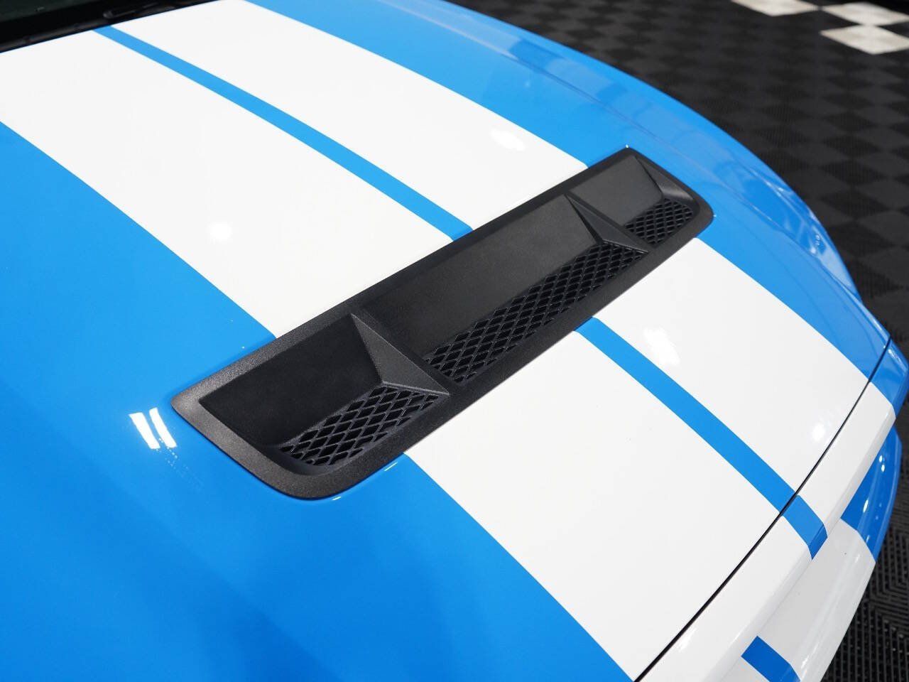 GRABBER BLUE, 2013 FORD MUSTANG Image 13