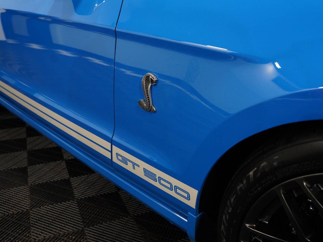 GRABBER BLUE, 2013 FORD MUSTANG Image 15
