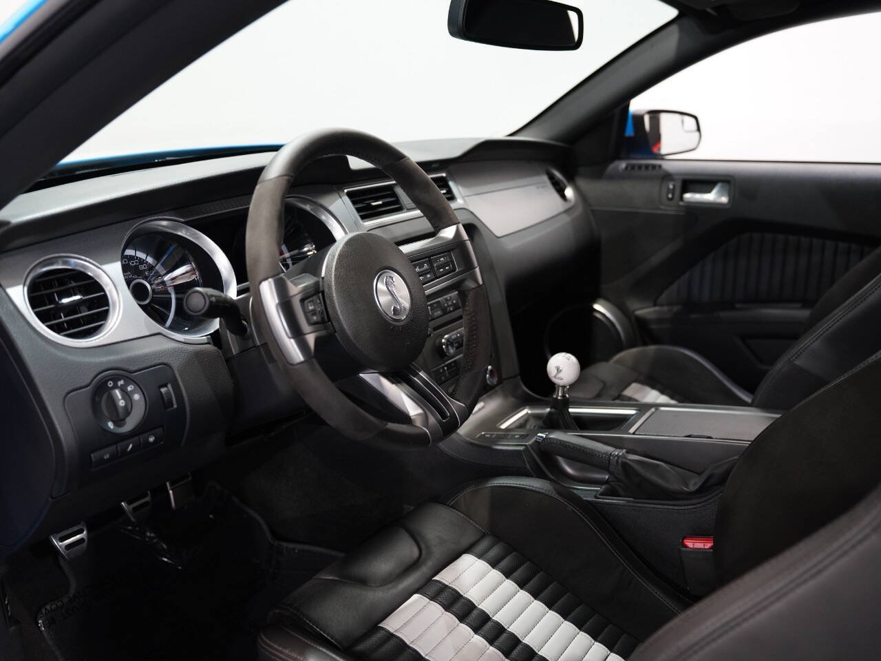 GRABBER BLUE, 2013 FORD MUSTANG Image 30