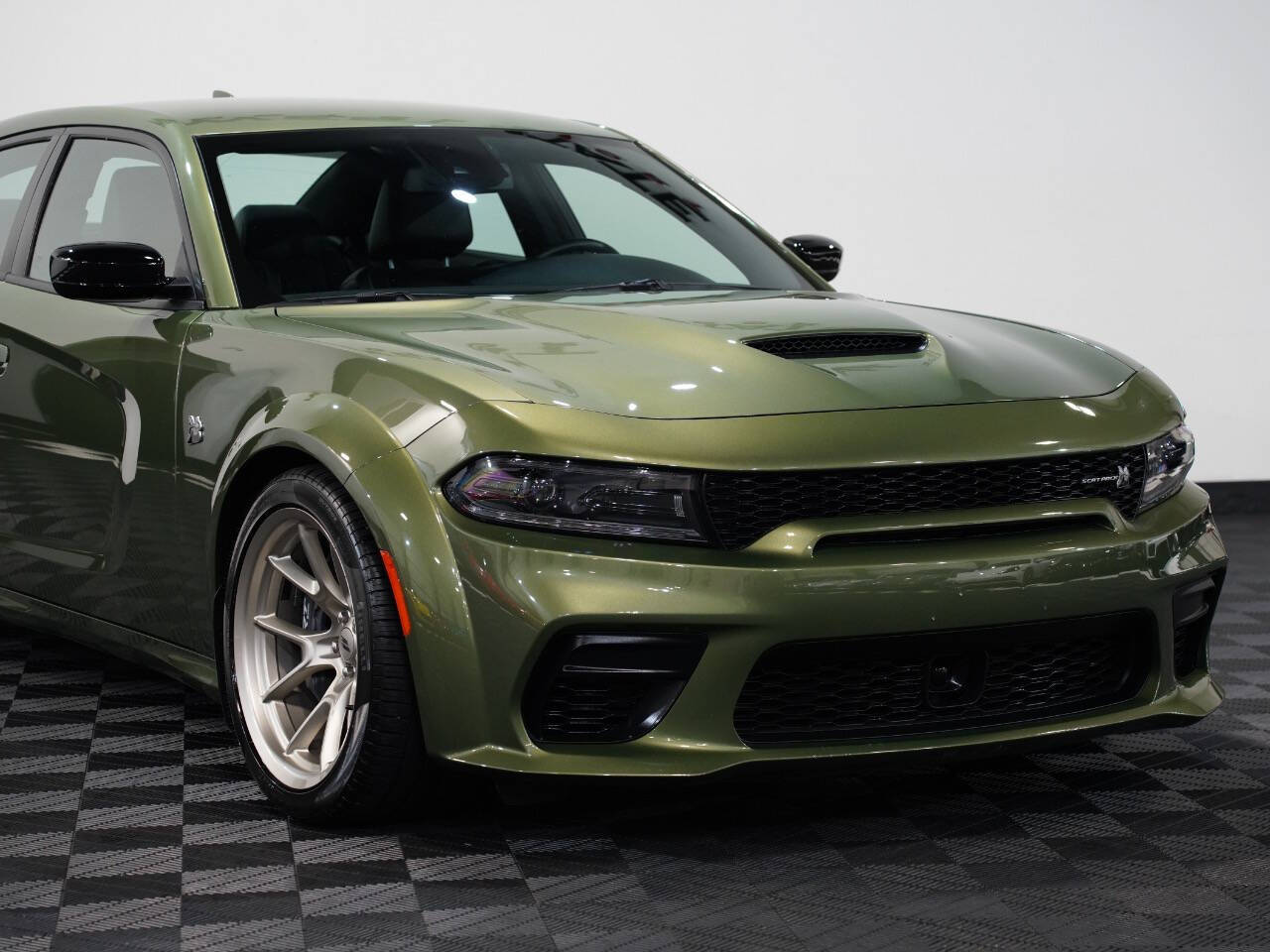 F8 GREEN, 2023 DODGE CHARGER Image 9
