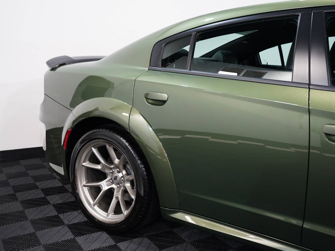 F8 GREEN, 2023 DODGE CHARGER Image 16