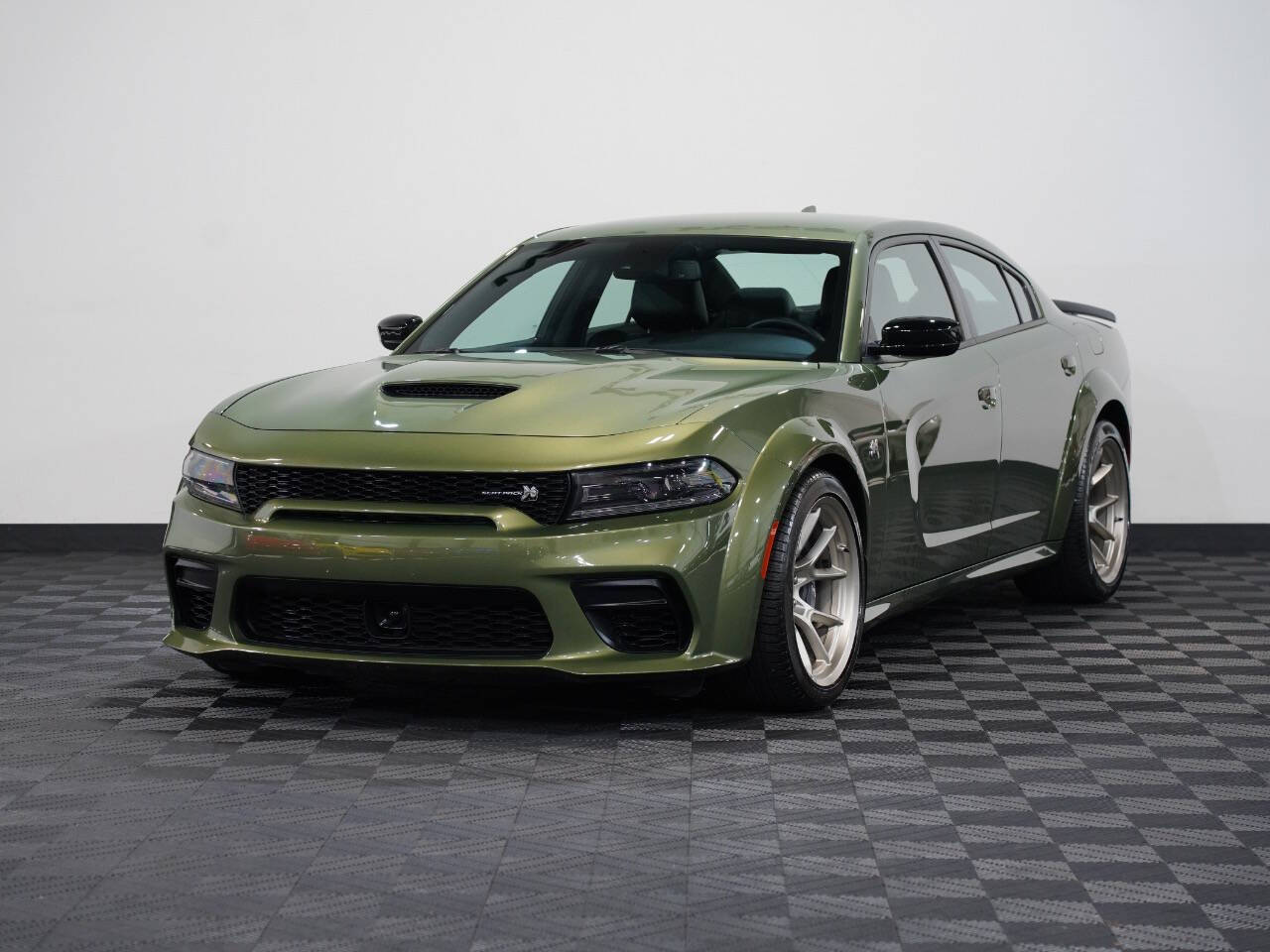 F8 GREEN, 2023 DODGE CHARGER Image 3