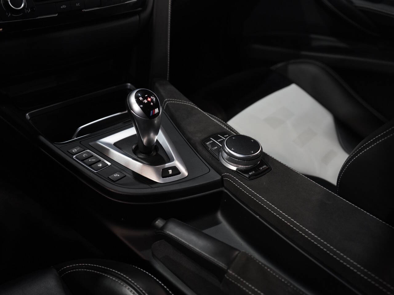 LIME ROCK GRAY METALLIC, 2018 BMW M3 Image 49