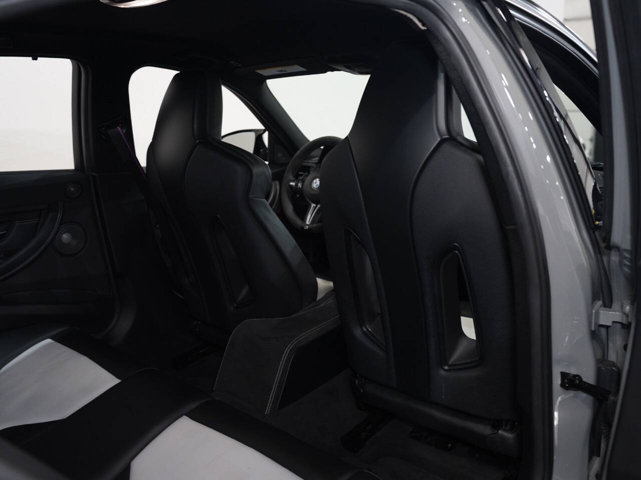 LIME ROCK GRAY METALLIC, 2018 BMW M3 Image 39