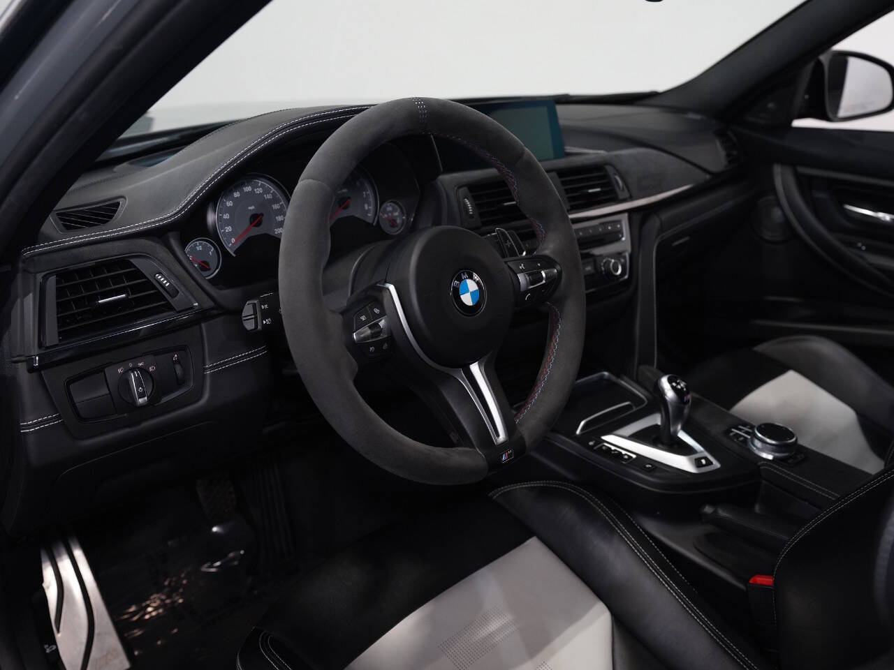 LIME ROCK GRAY METALLIC, 2018 BMW M3 Image 34