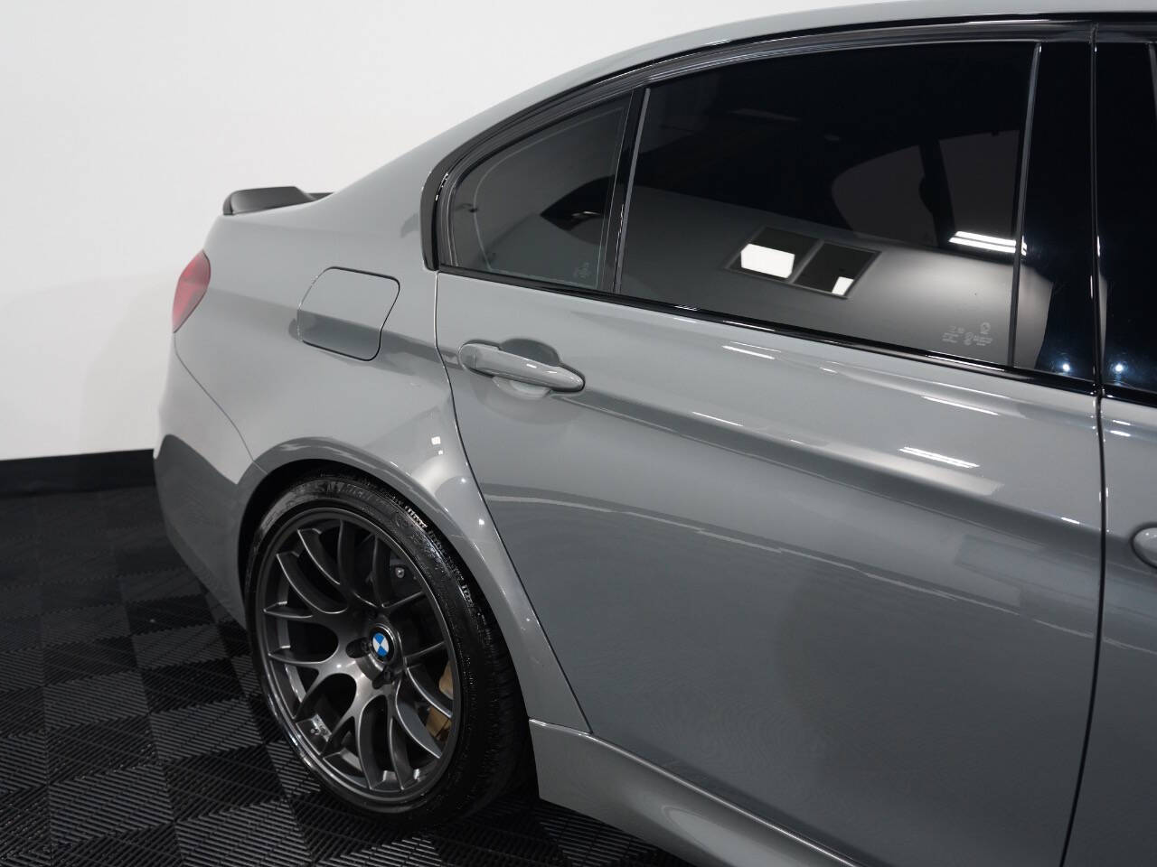 LIME ROCK GRAY METALLIC, 2018 BMW M3 Image 16