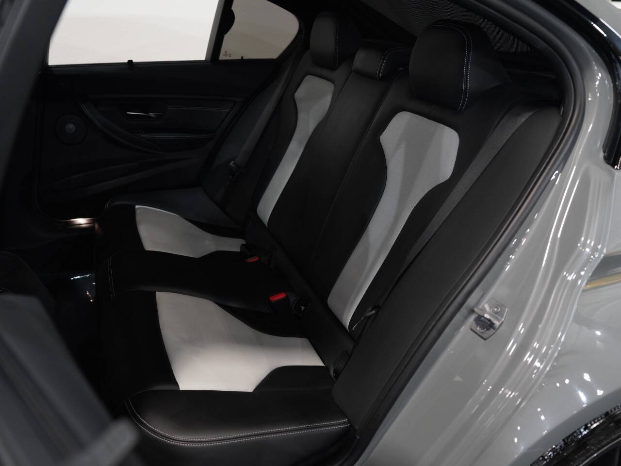 LIME ROCK GRAY METALLIC, 2018 BMW M3 Image 40