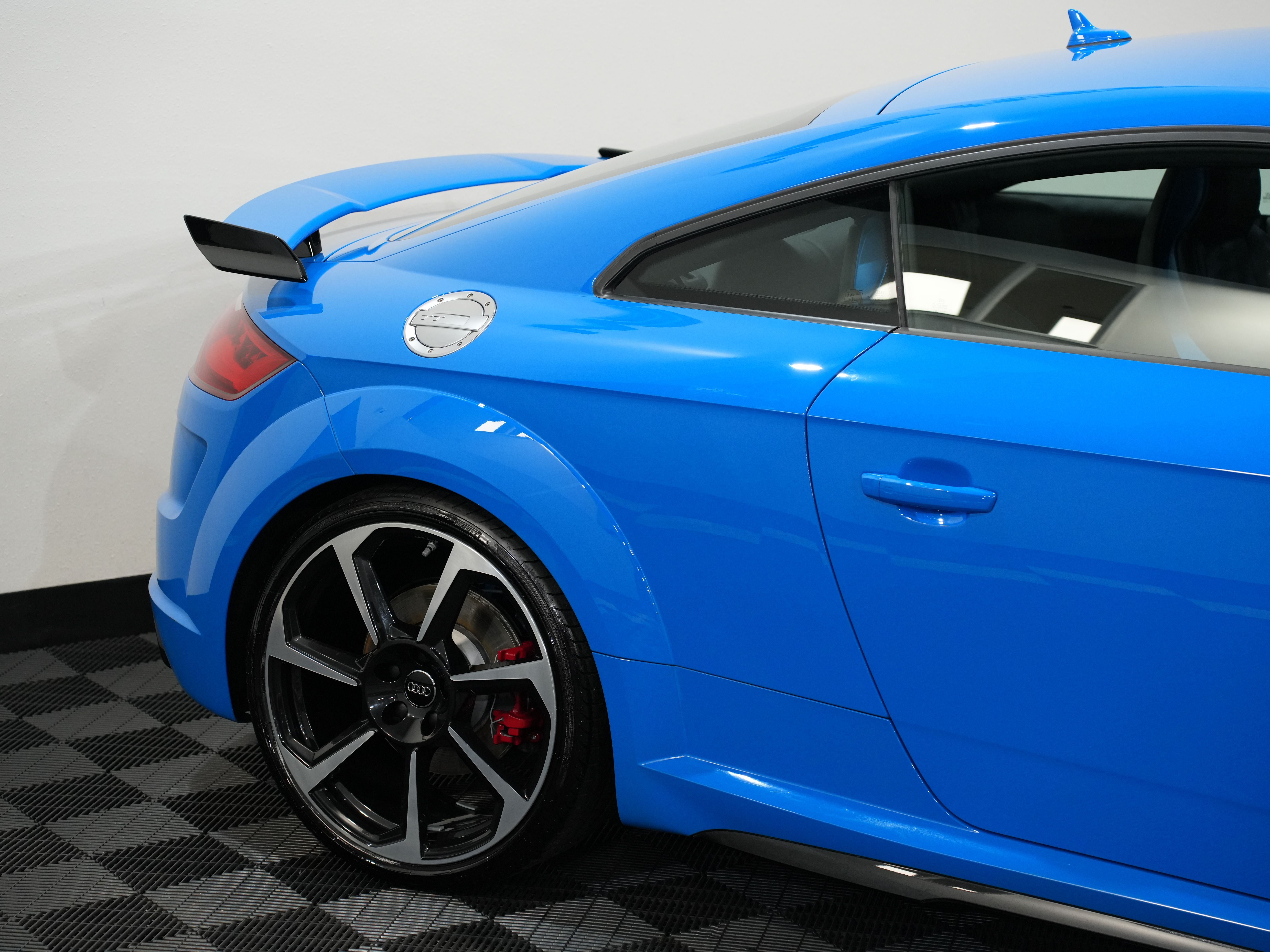 BLUE, 2019 AUDI TT Image 15