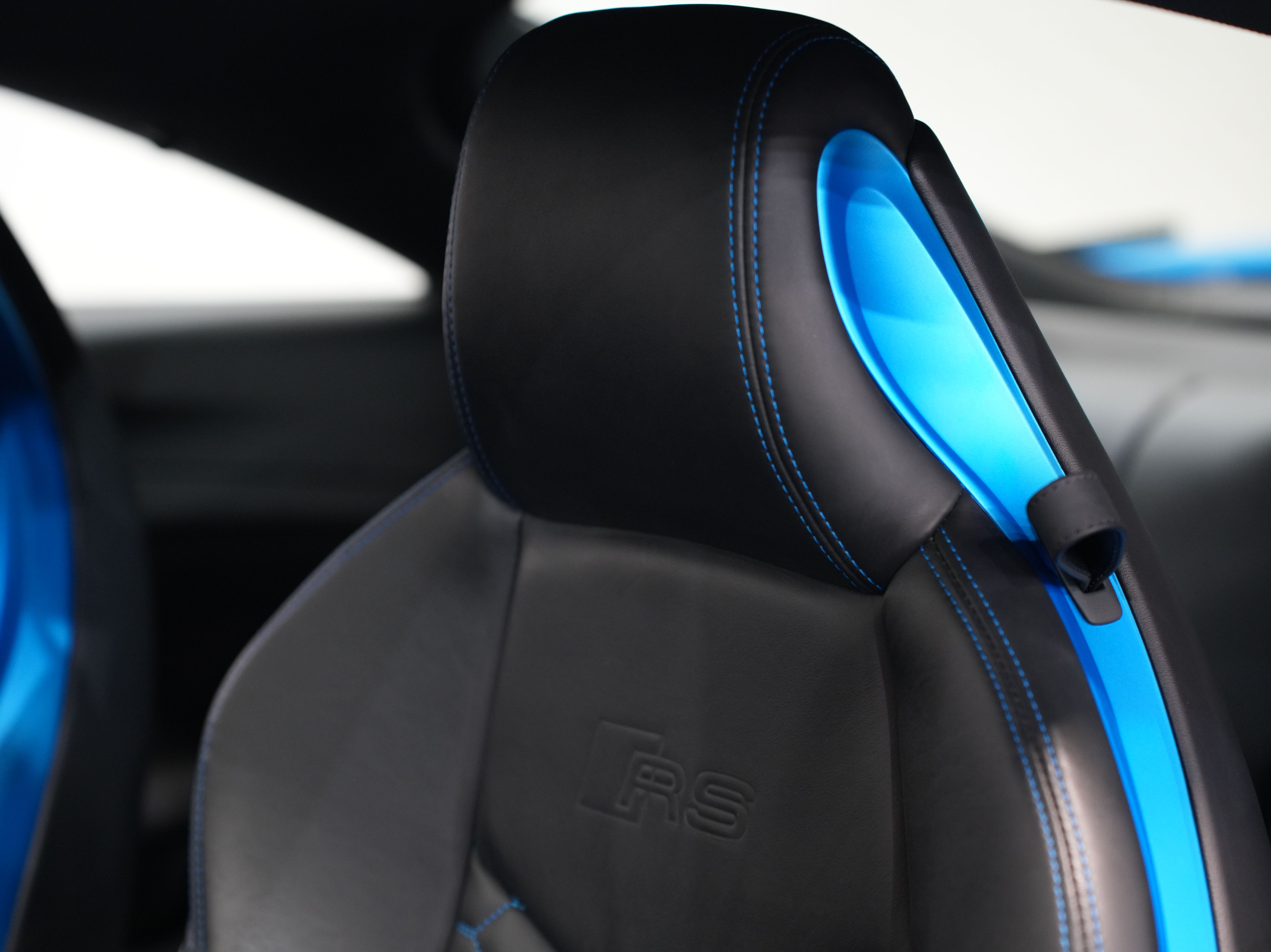BLUE, 2019 AUDI TT Image 28