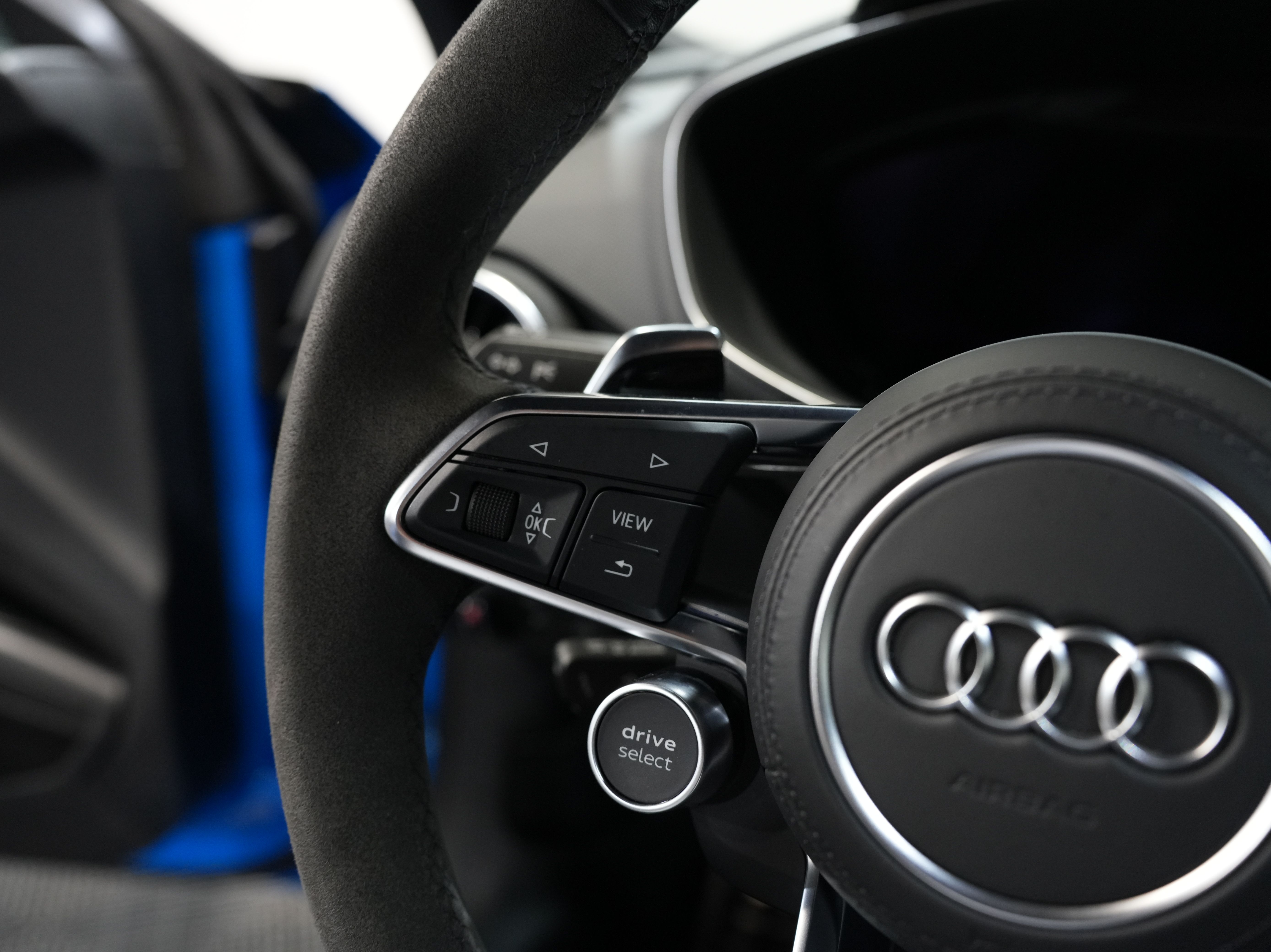 BLUE, 2019 AUDI TT Image 37
