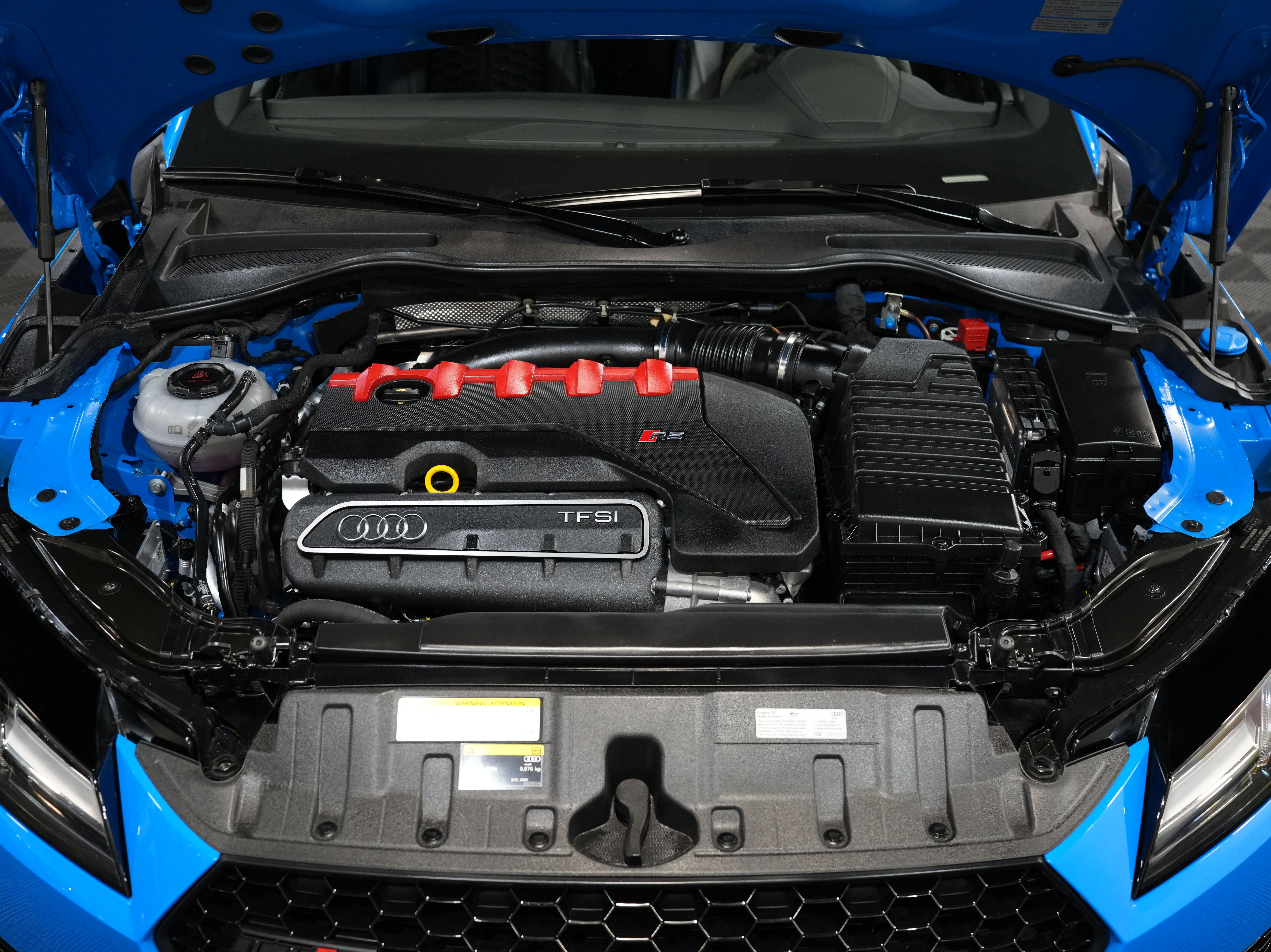 BLUE, 2019 AUDI TT Image 45