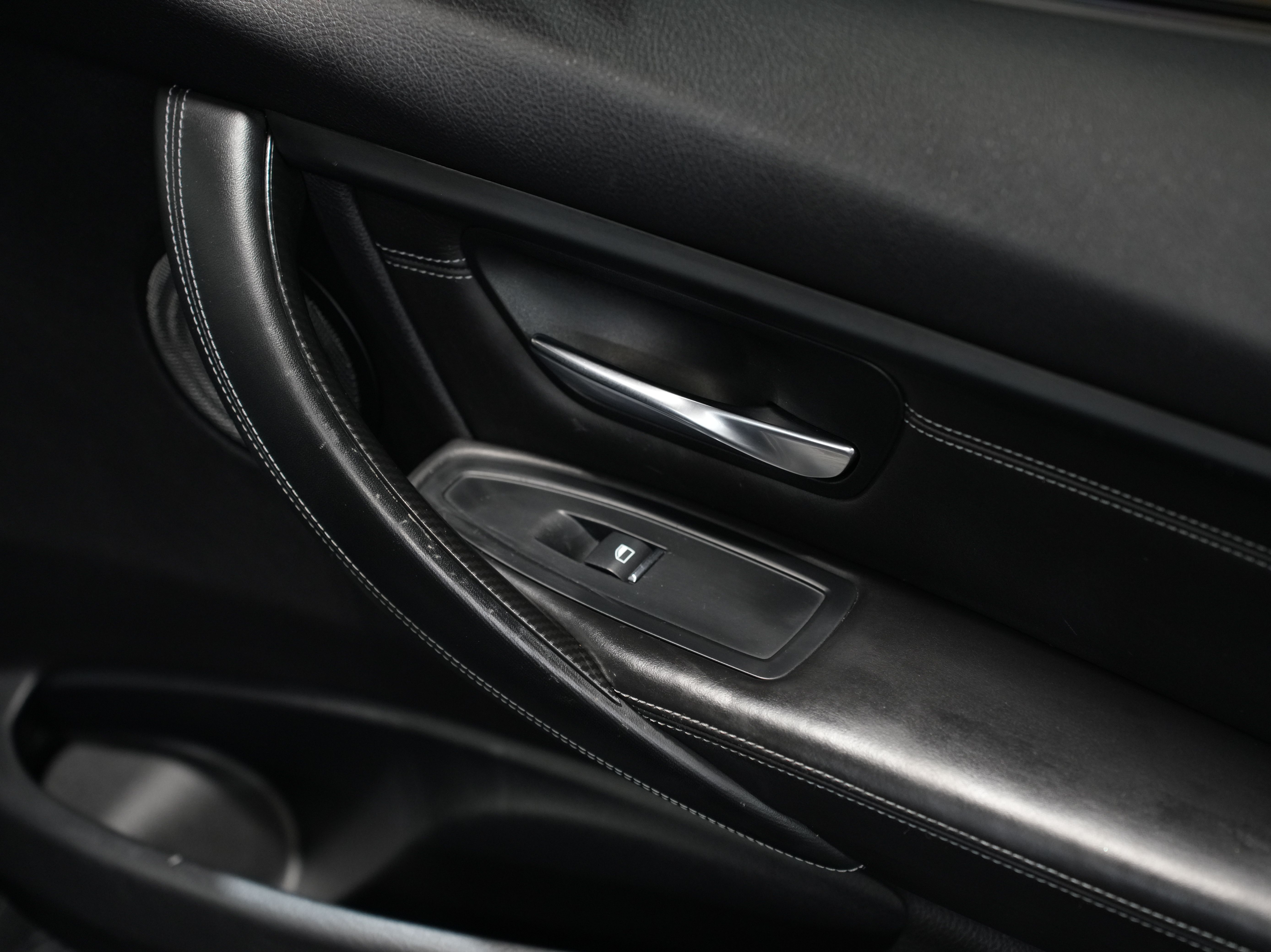 2016 BMW M3 Image 27