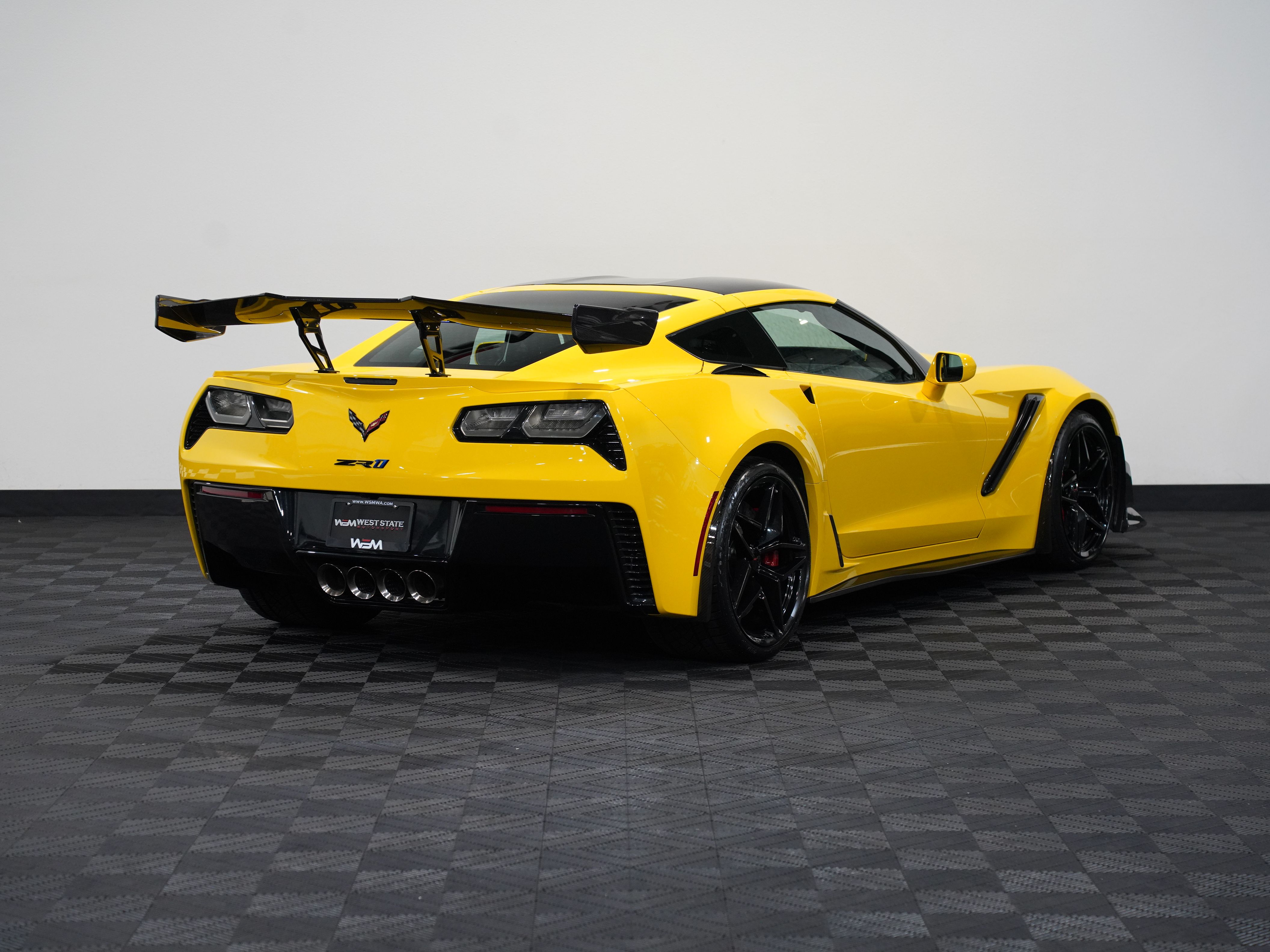 YELLOW, 2019 CHEVROLET CORVETTE Image 6
