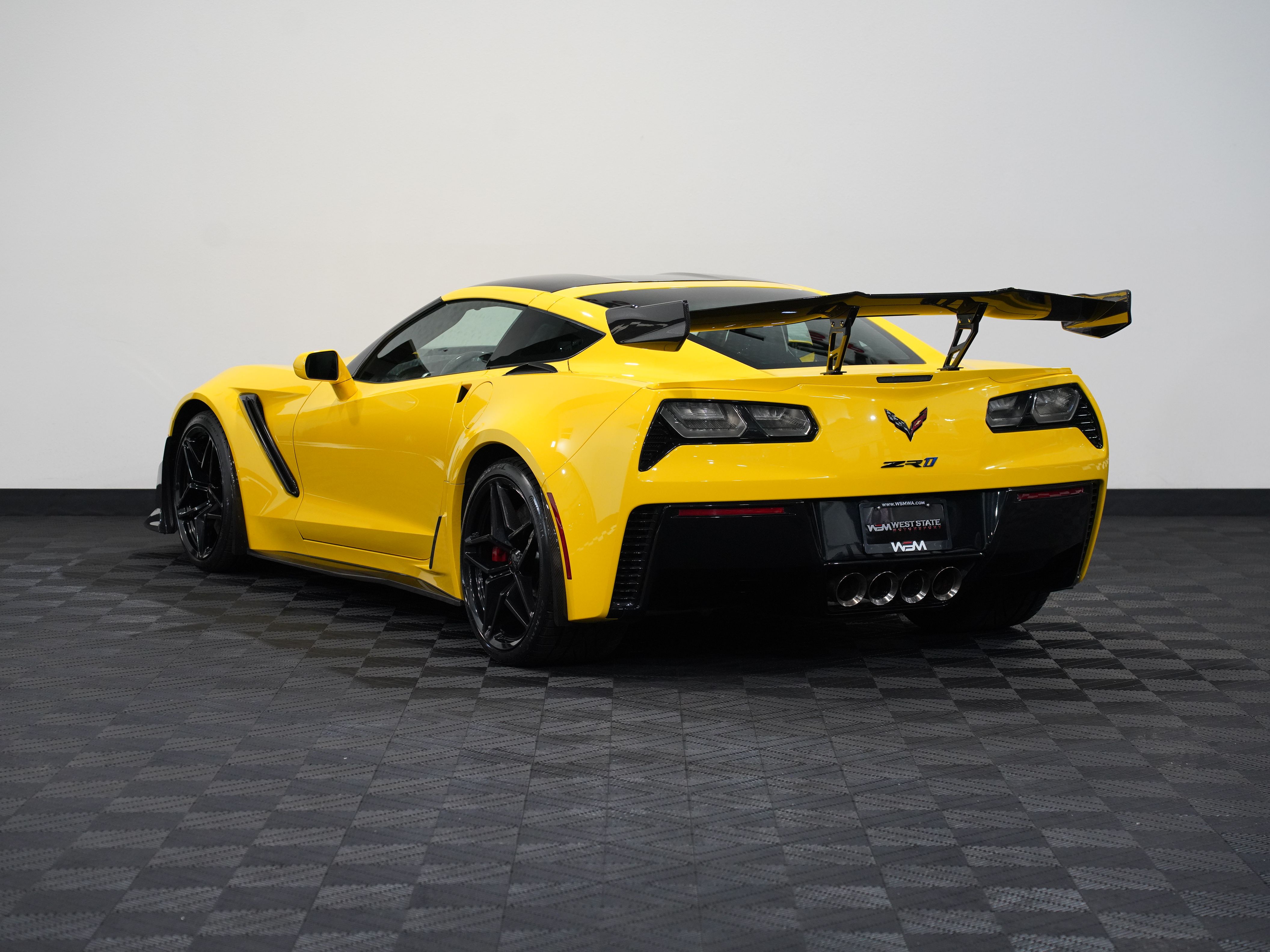 YELLOW, 2019 CHEVROLET CORVETTE Image 8