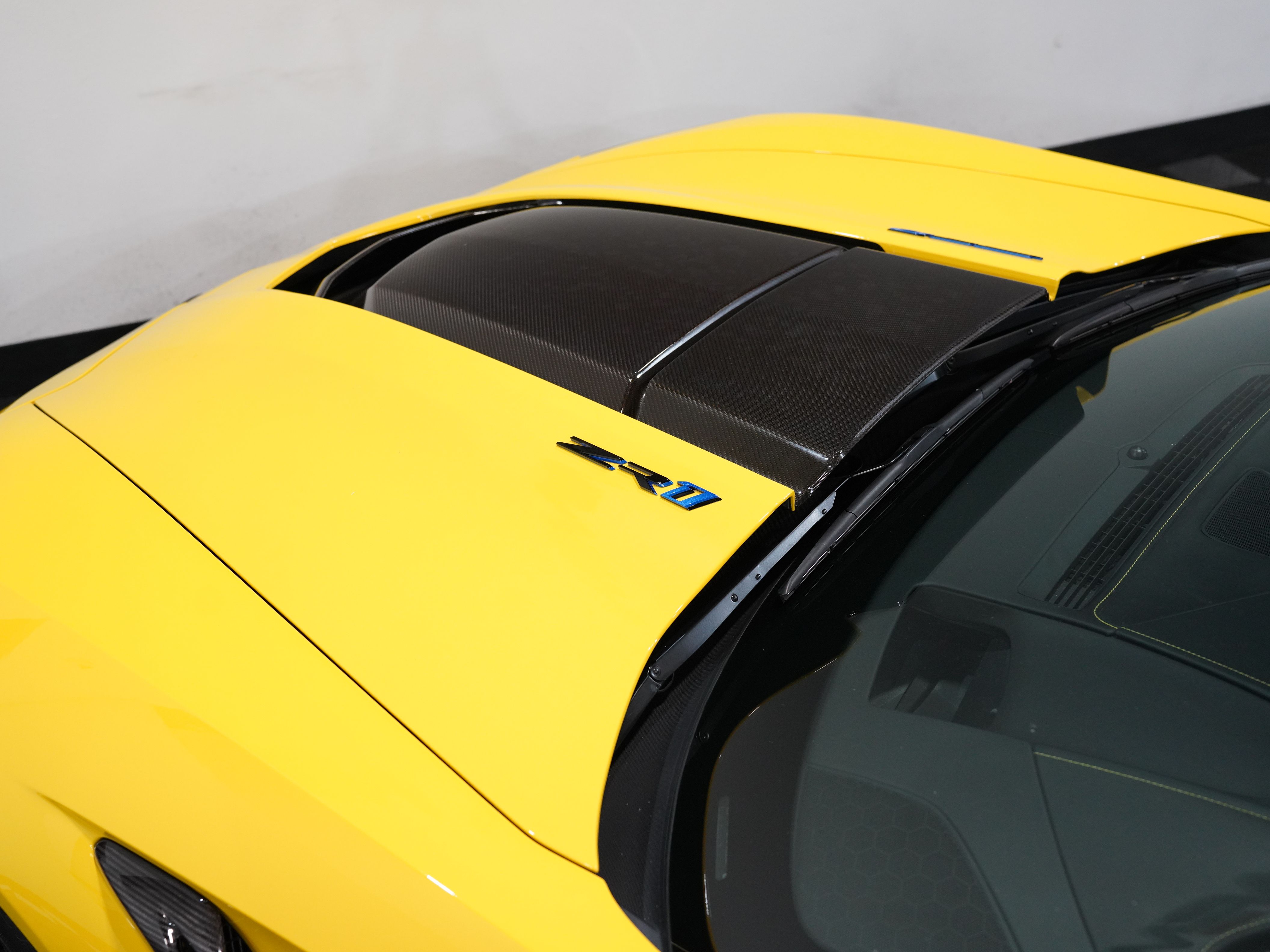 YELLOW, 2019 CHEVROLET CORVETTE Image 28