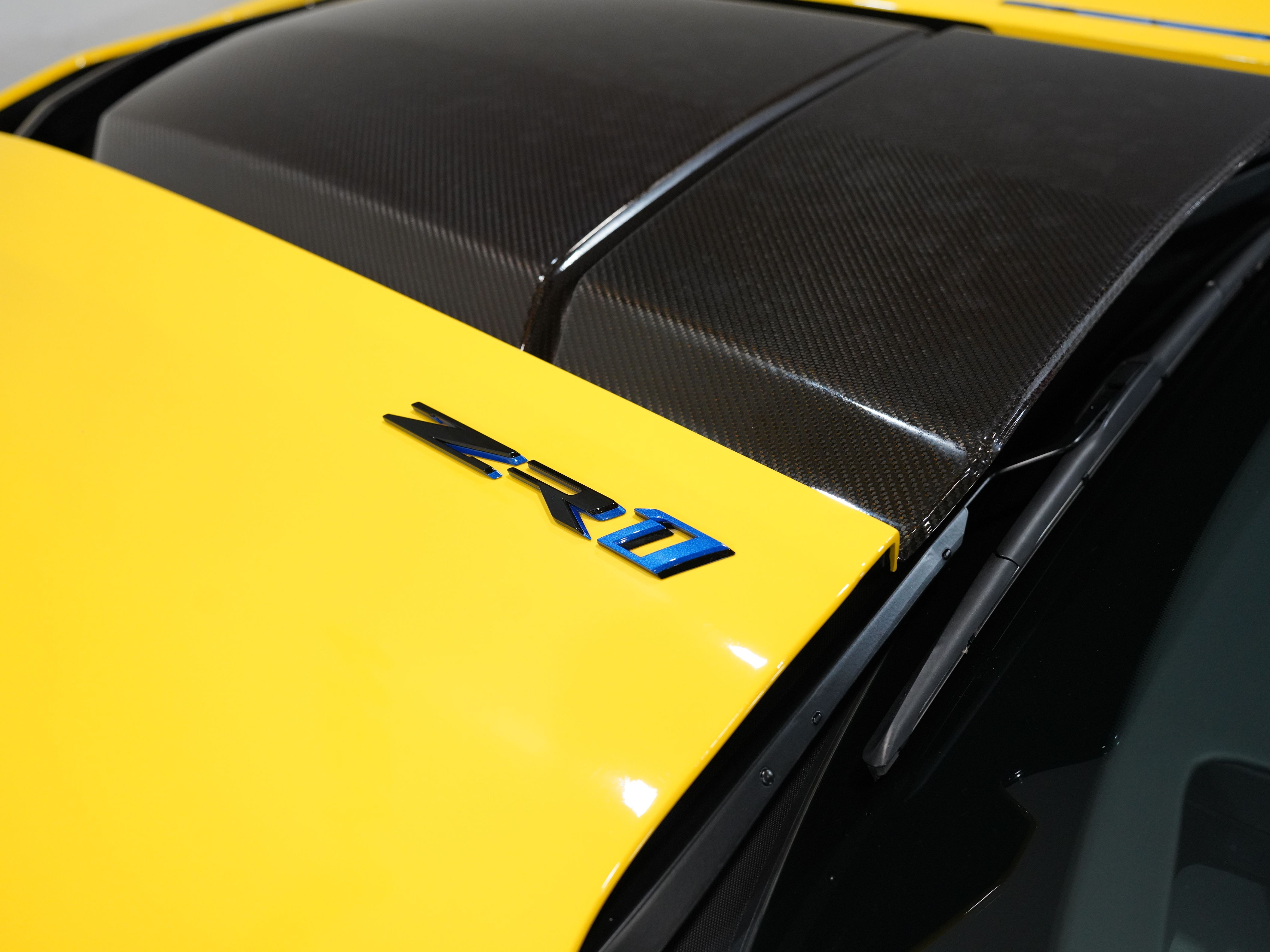YELLOW, 2019 CHEVROLET CORVETTE Image 29