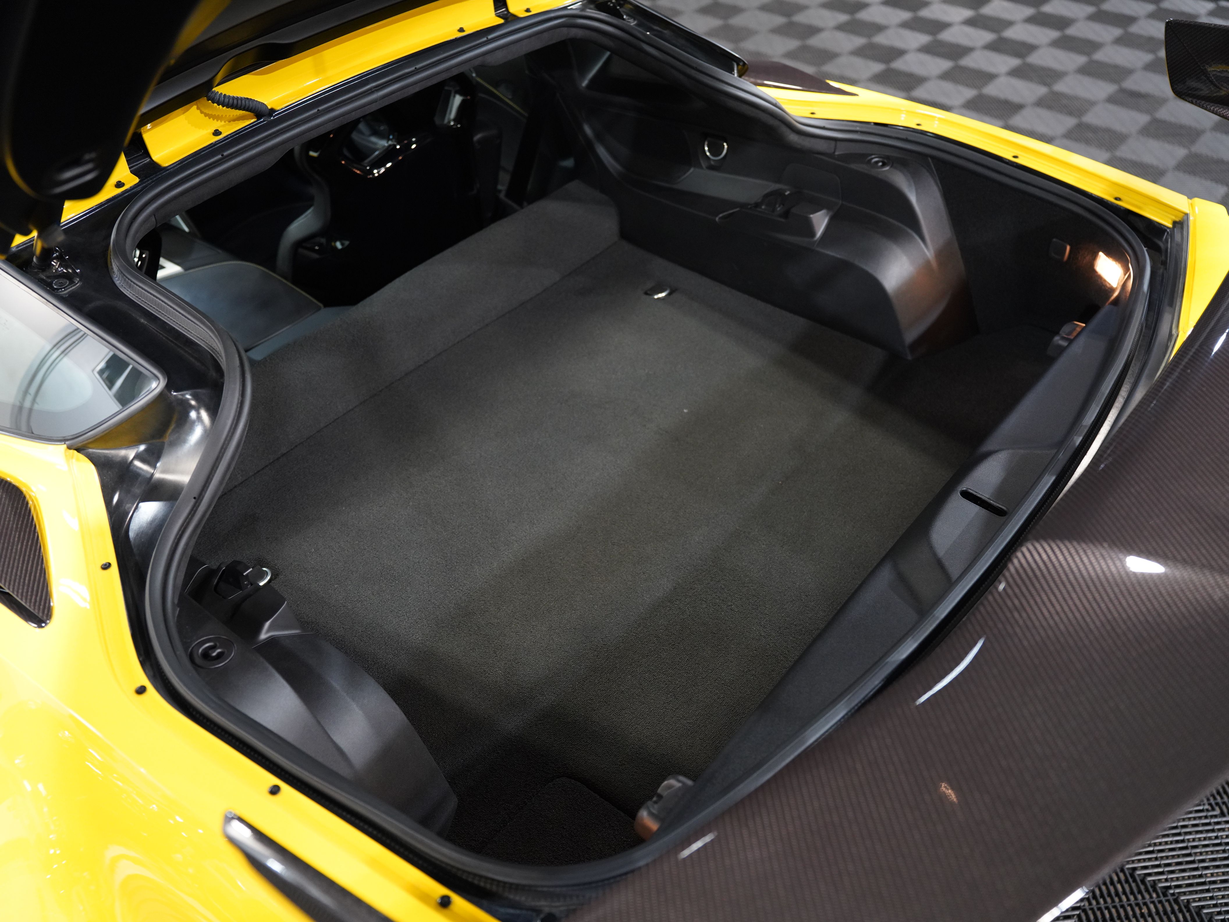 YELLOW, 2019 CHEVROLET CORVETTE Image 54