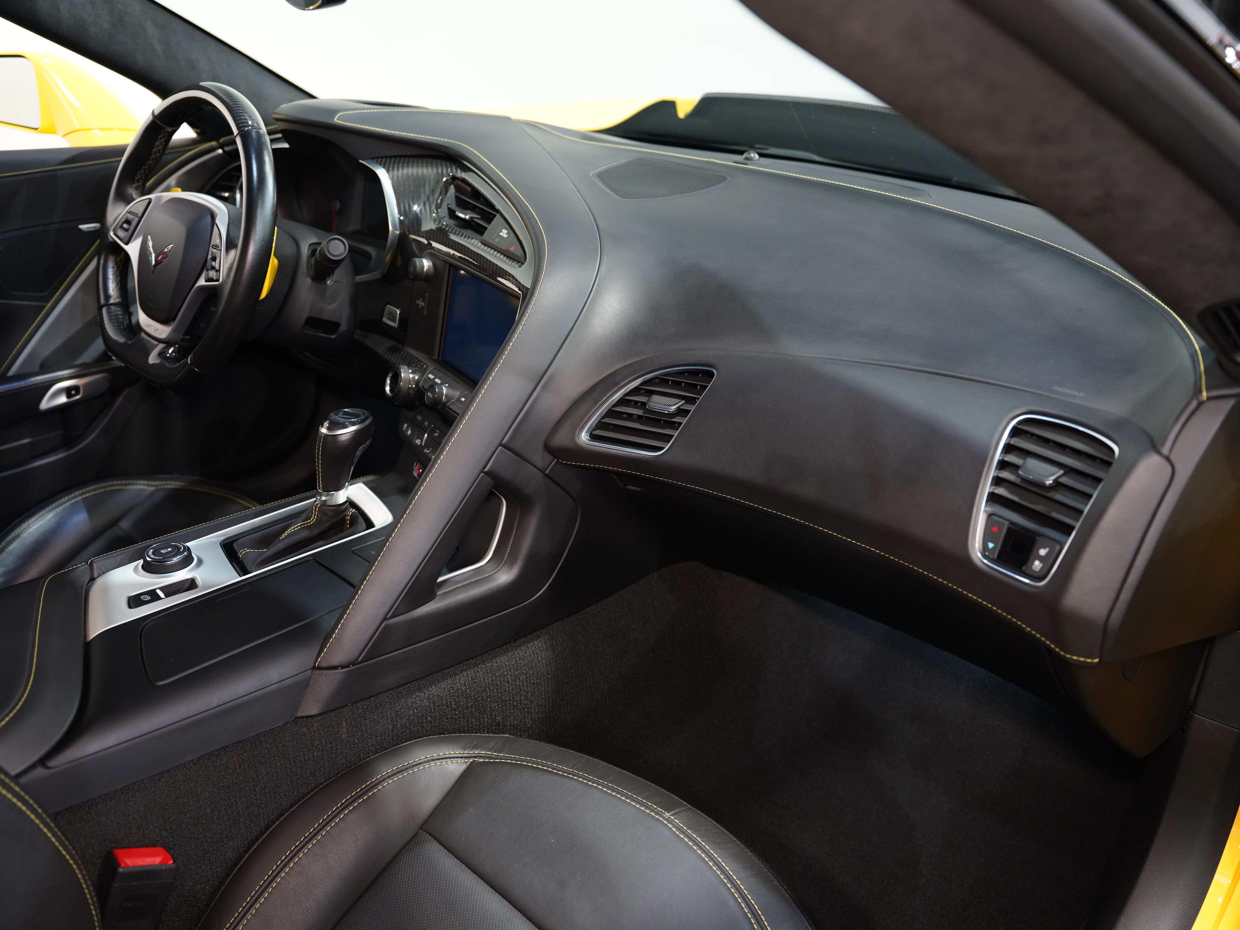 YELLOW, 2019 CHEVROLET CORVETTE Image 41