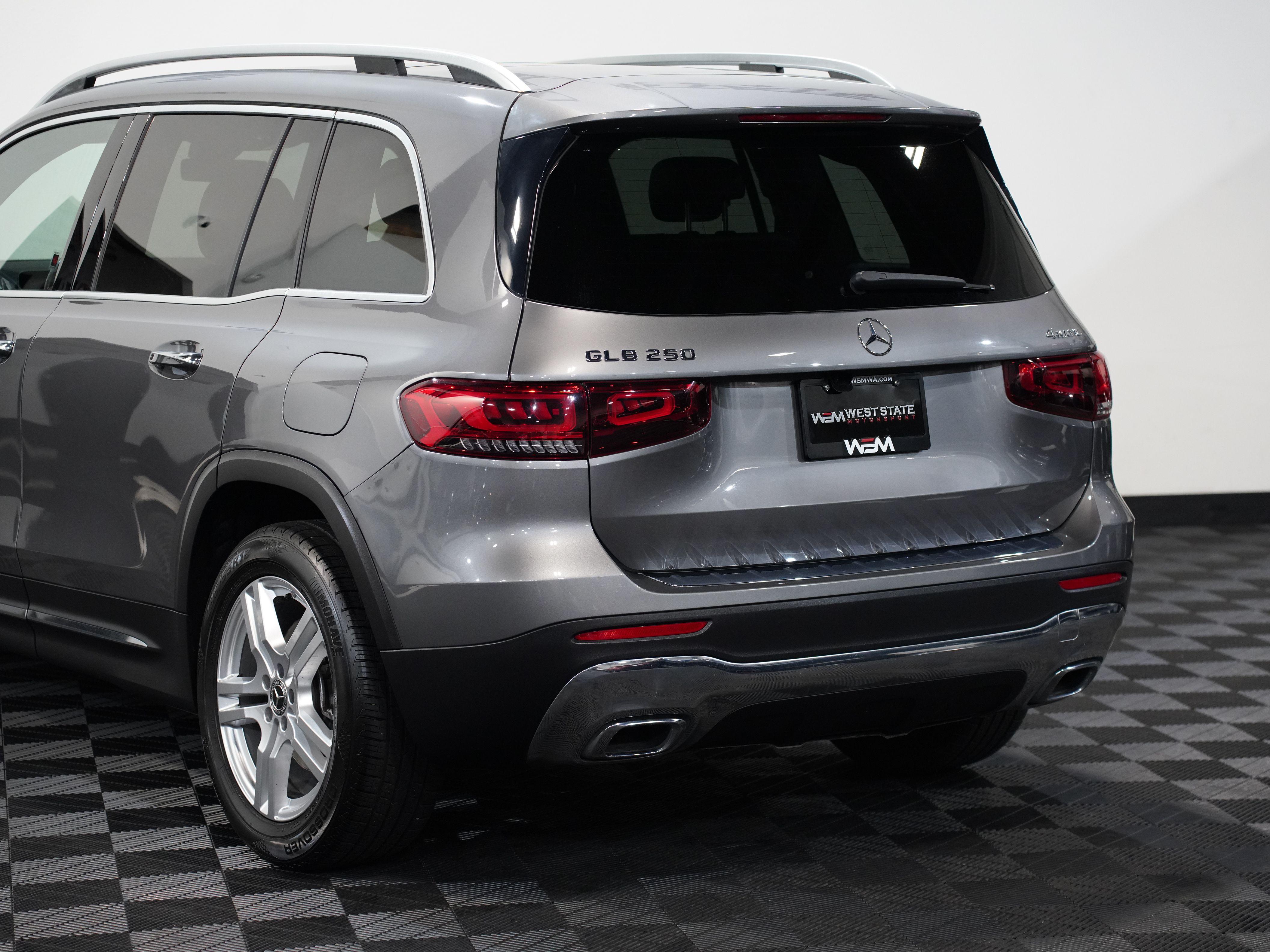 GRAY, 2020 MERCEDES-BENZ GLB Image 15