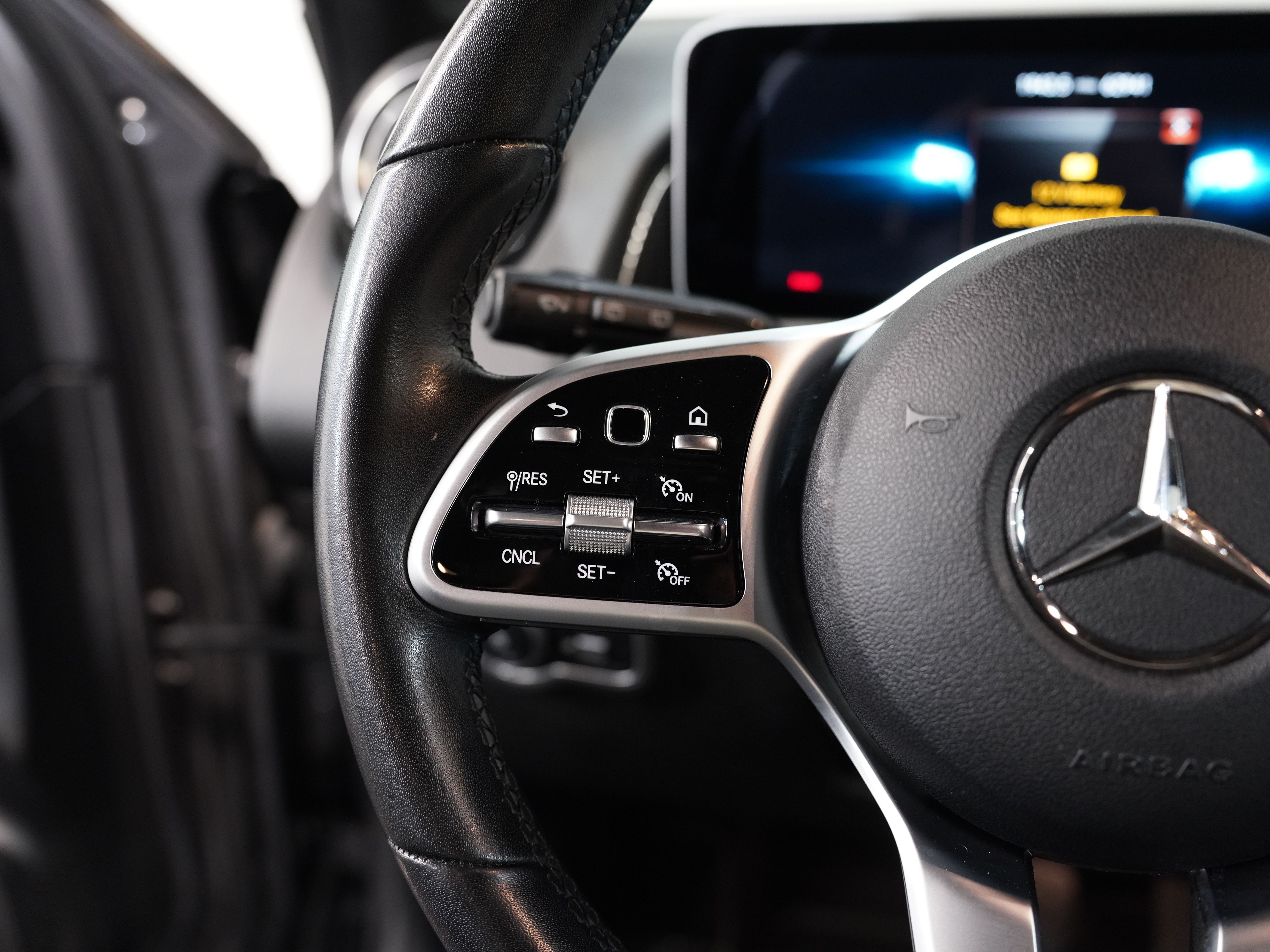 GRAY, 2020 MERCEDES-BENZ GLB Image 40