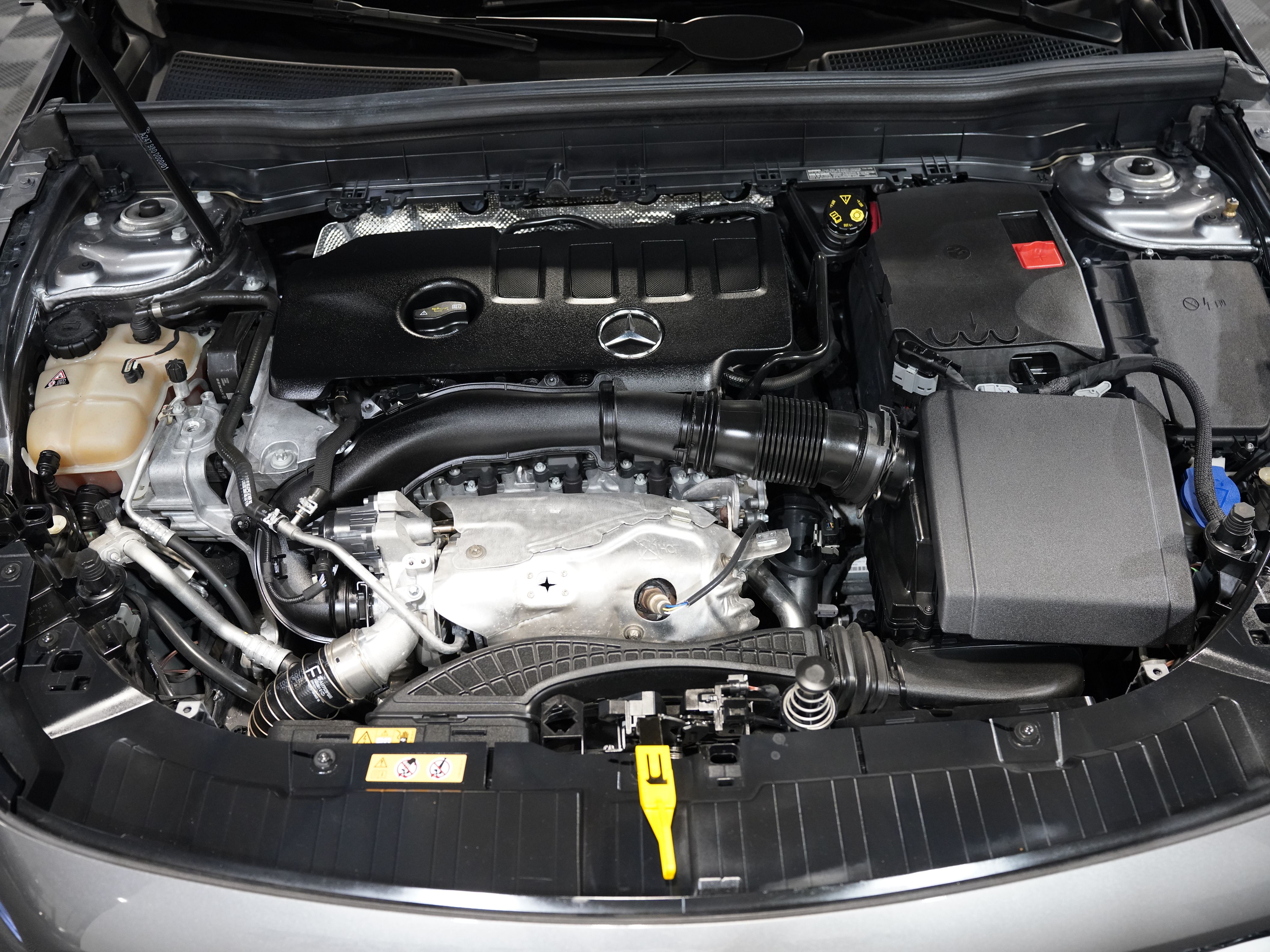 GRAY, 2020 MERCEDES-BENZ GLB Image 48