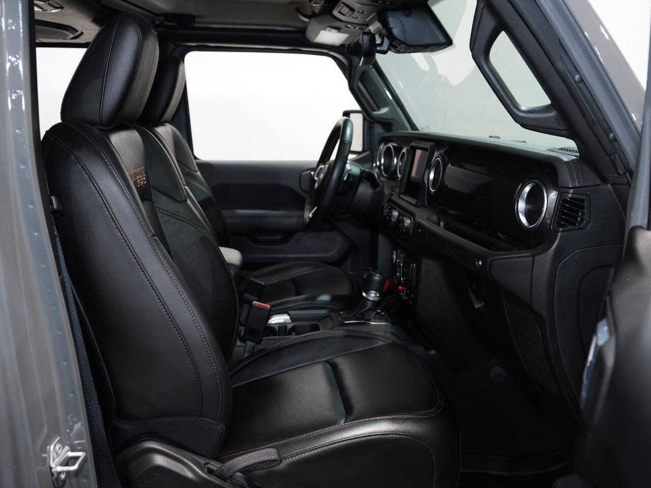 STING GRAY CLEAR COAT, 2021 JEEP WRANGLER UNLIMITED Image 36